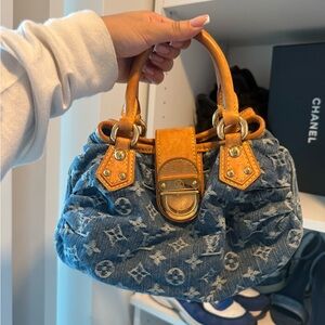 Louis Vuitton Blue Vintage Monogram handbag